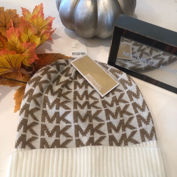 Michael Kors Beanie/Ribbed Band Hat - Picture 2 of 6